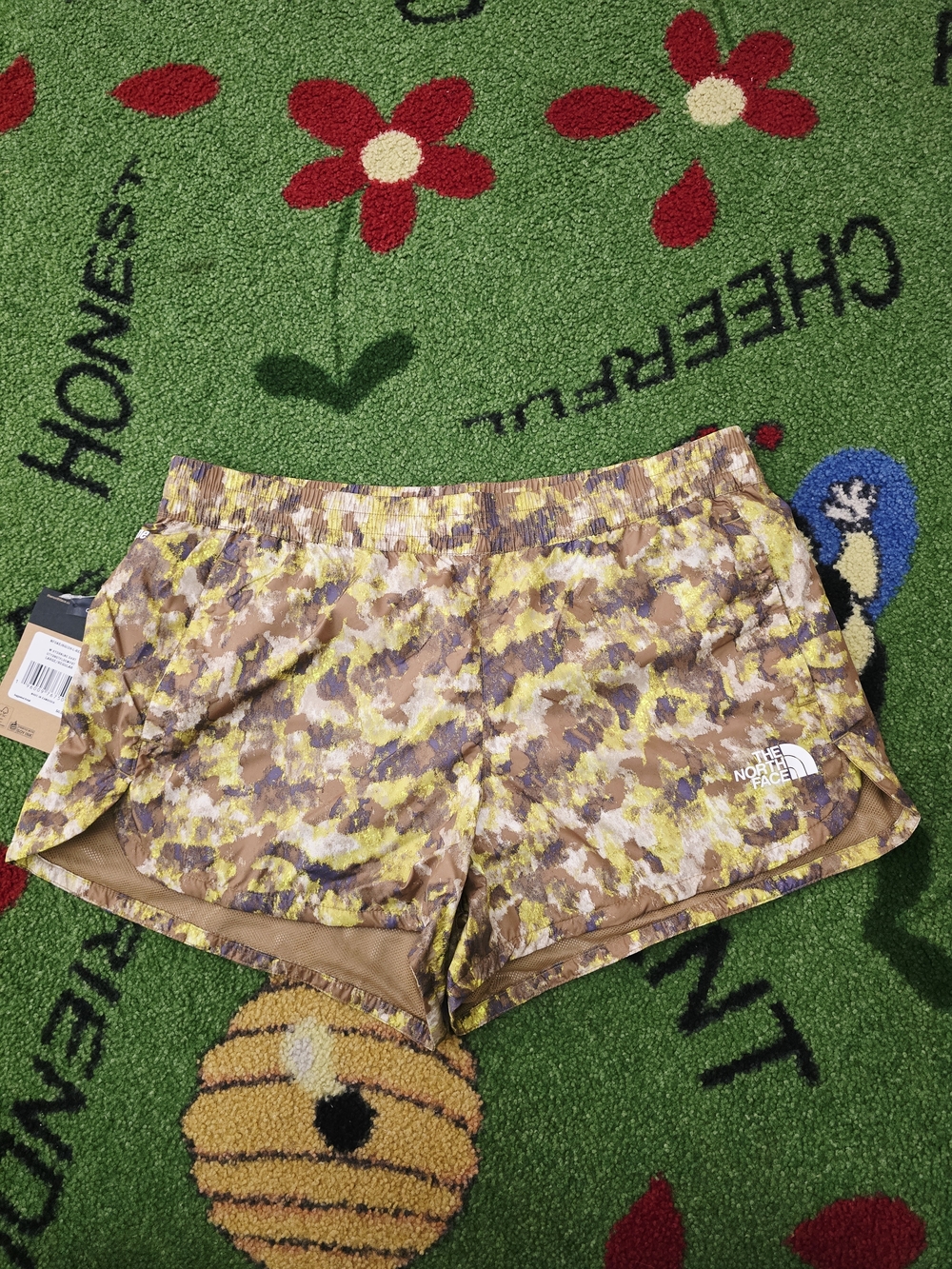 The North Face Women's Yellow Brown Camo Trail Shorts Large